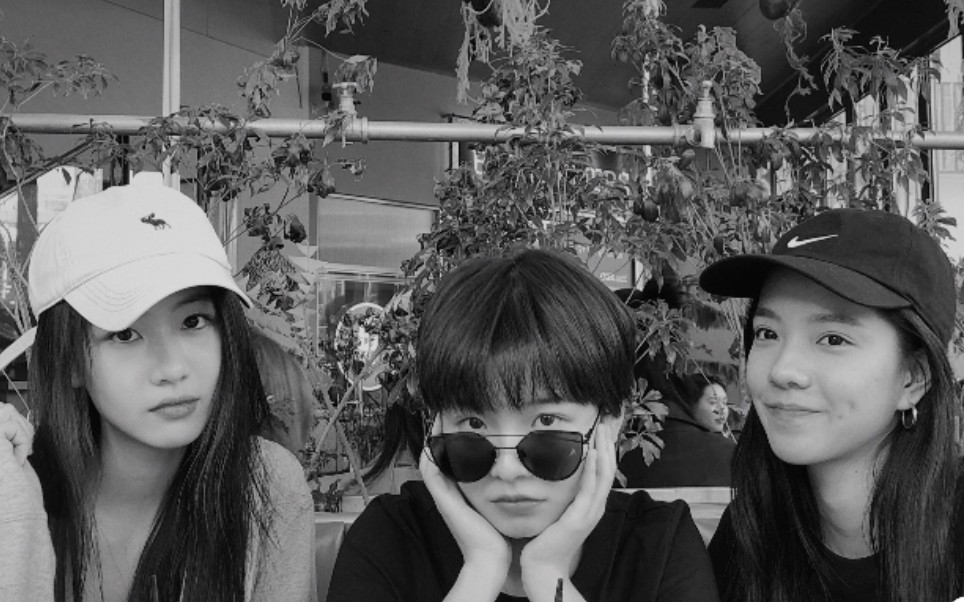 错位时空三里屯姐妹李庚希72庄达菲72向涵之阿部多瑞72韩菲72