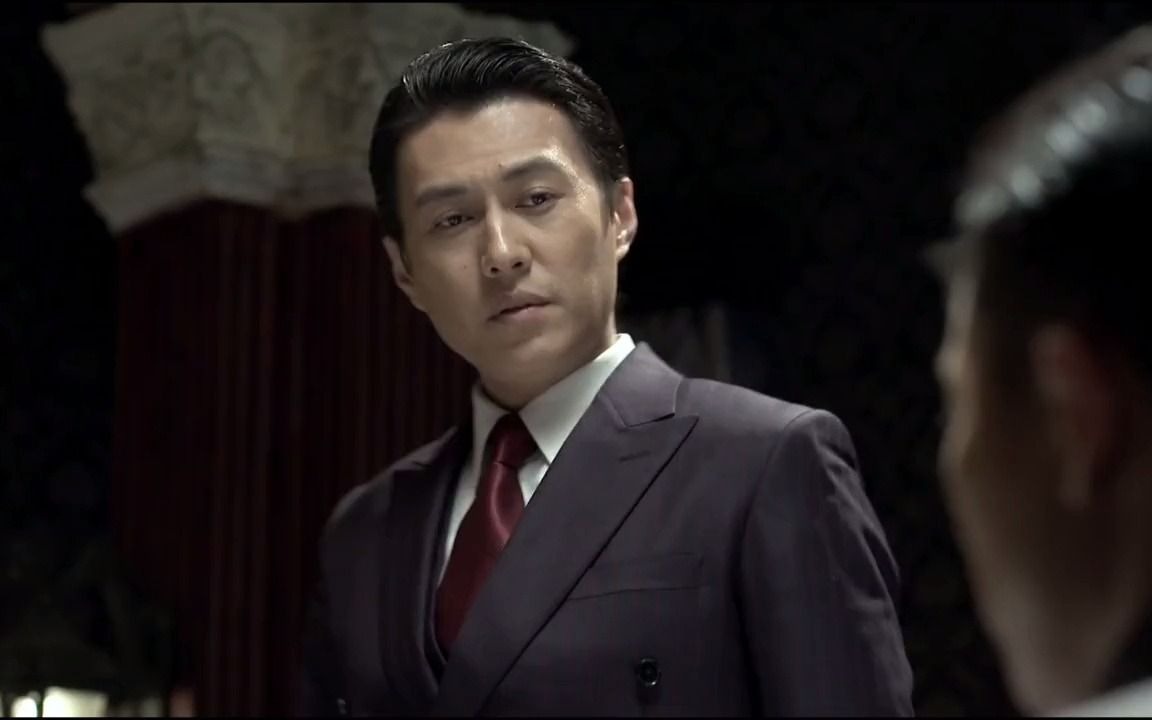 丧钟计划开启,明台面临危险,明楼怒骂毒蜂:你混账!