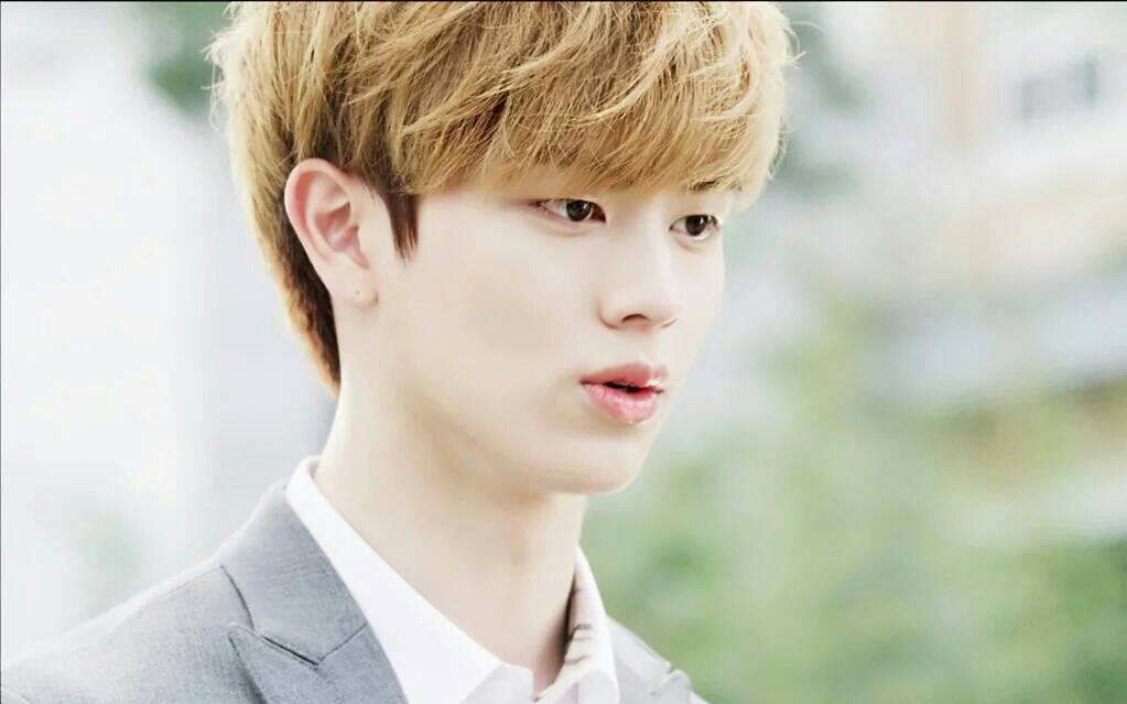 【btob】陆星材的破裤子