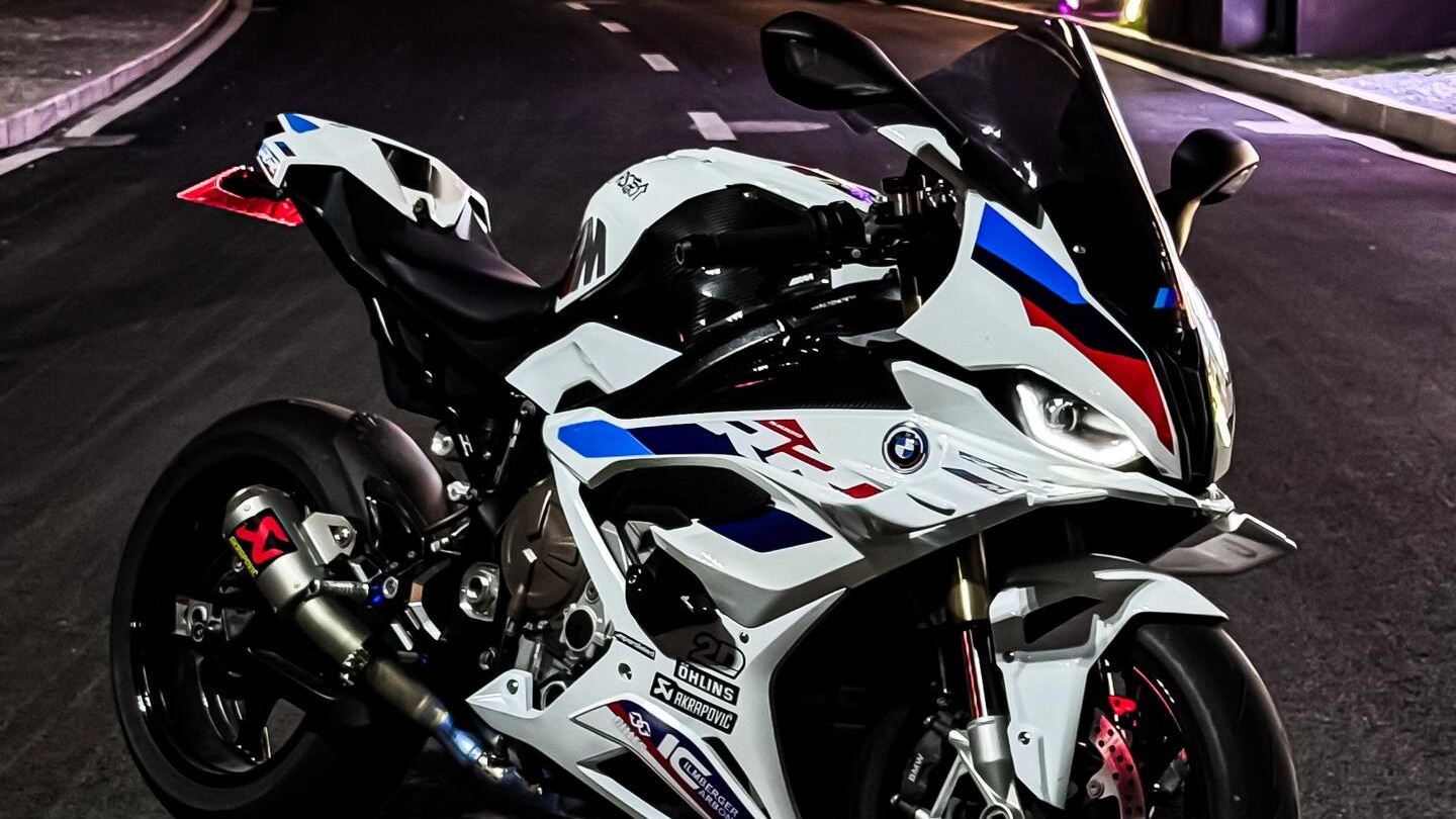 【宝马s1000rr】不一起来听歌云骑车吗?