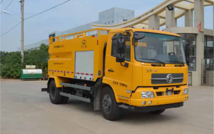 东风天锦160马力环卫清洗车