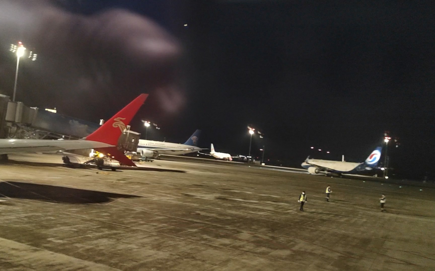 包头机场夜景图片