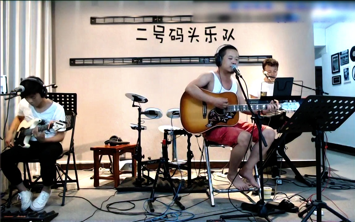 【声动桂林】二号码头乐队翻唱《问》 幽怨主唱更动心