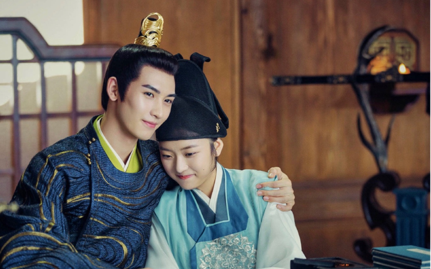 【萌医甜妻】cut 节帅故意惹吃醋 两人当街撒狗粮