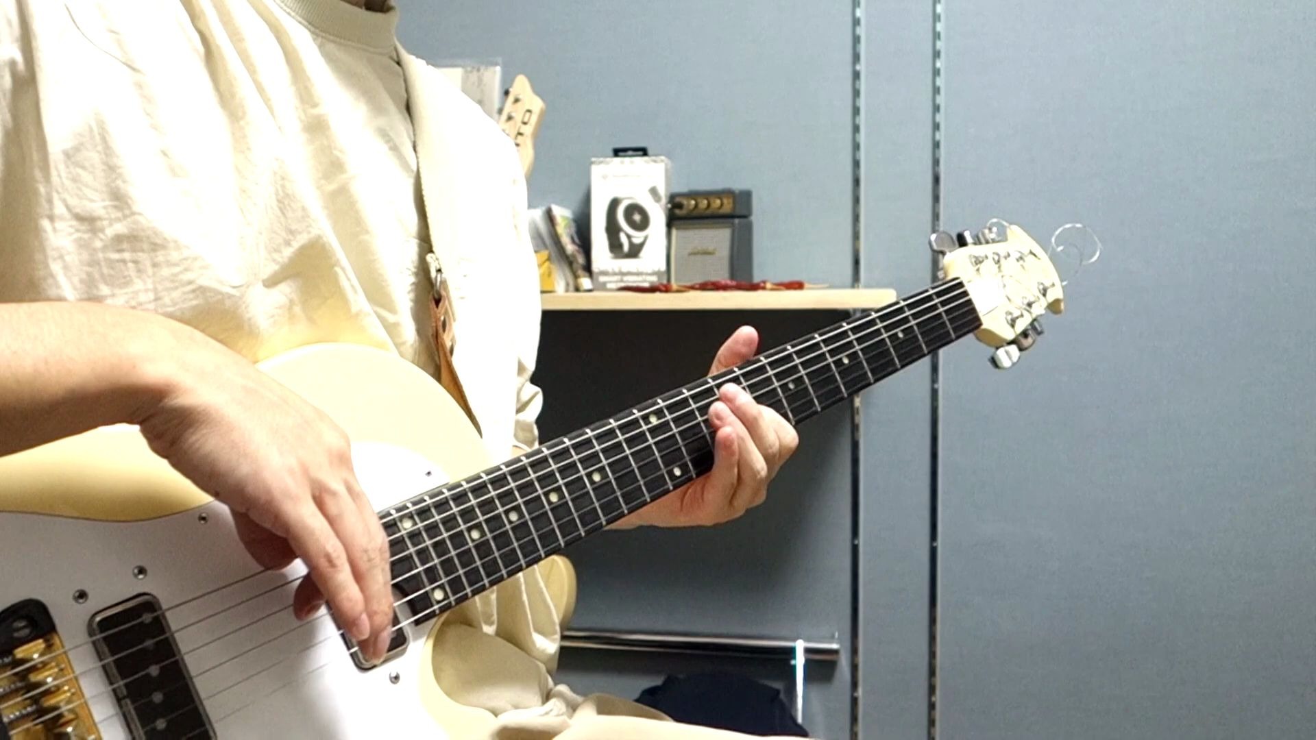 jyocho绮丽な三角朝日にんげん吉他演奏乐手是jyocho的吉他手