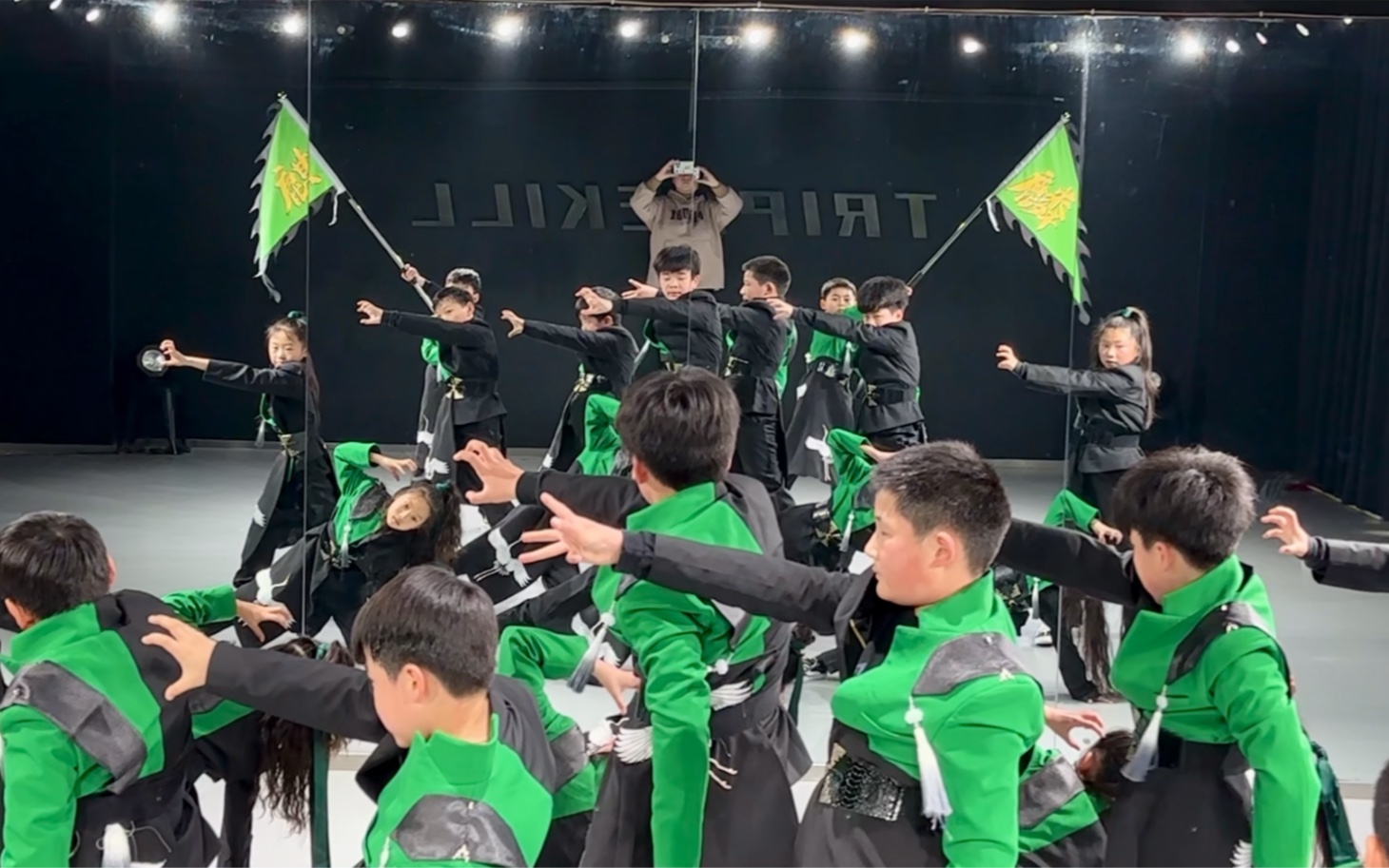 wod中国赛海选-kidz组-tk happyfeet少年团