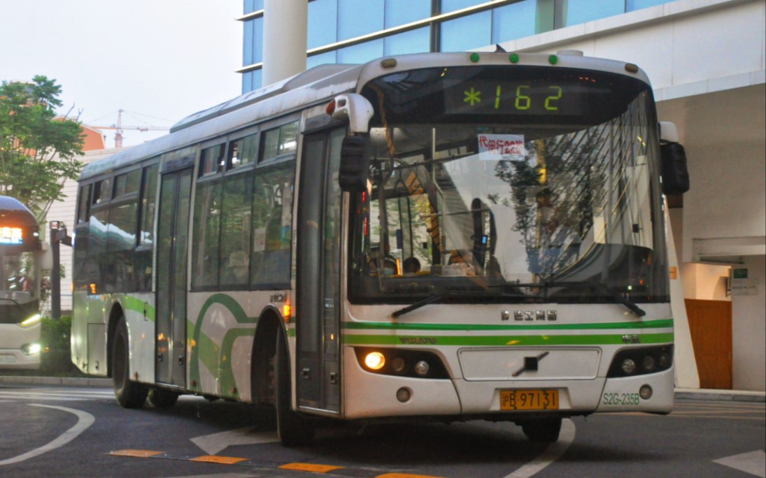 【上海公交】闵行22路代车s2g-235b 莲花路出站