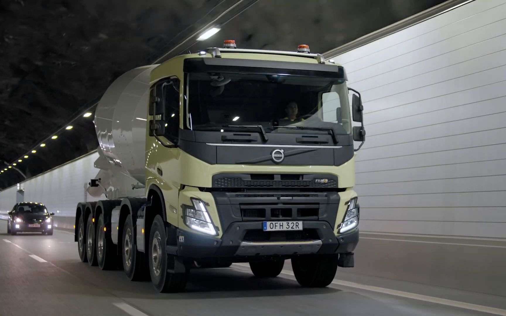 [中英双语字幕]全新一代沃尔沃fmx系列卡车 突破生产力新极限