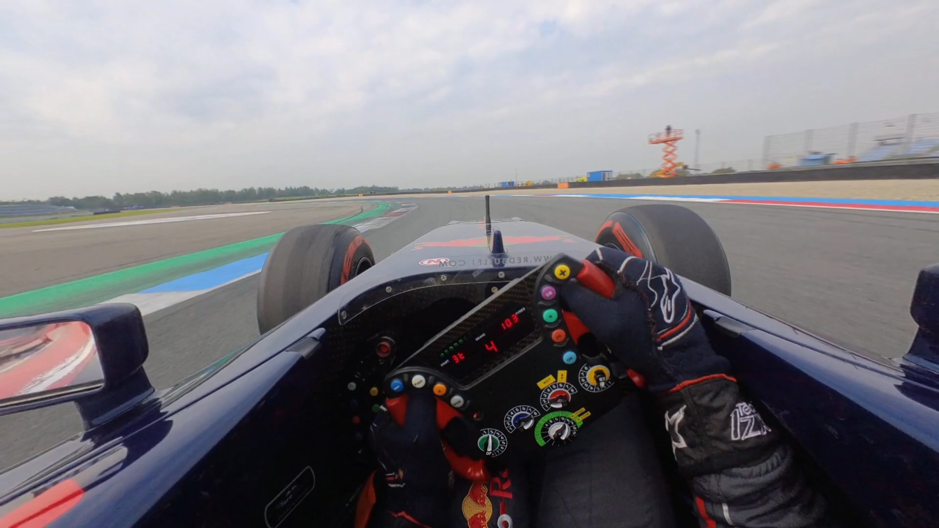 第一视角驾驶toro rosso v10 f1赛车 在荷兰阿森赛道