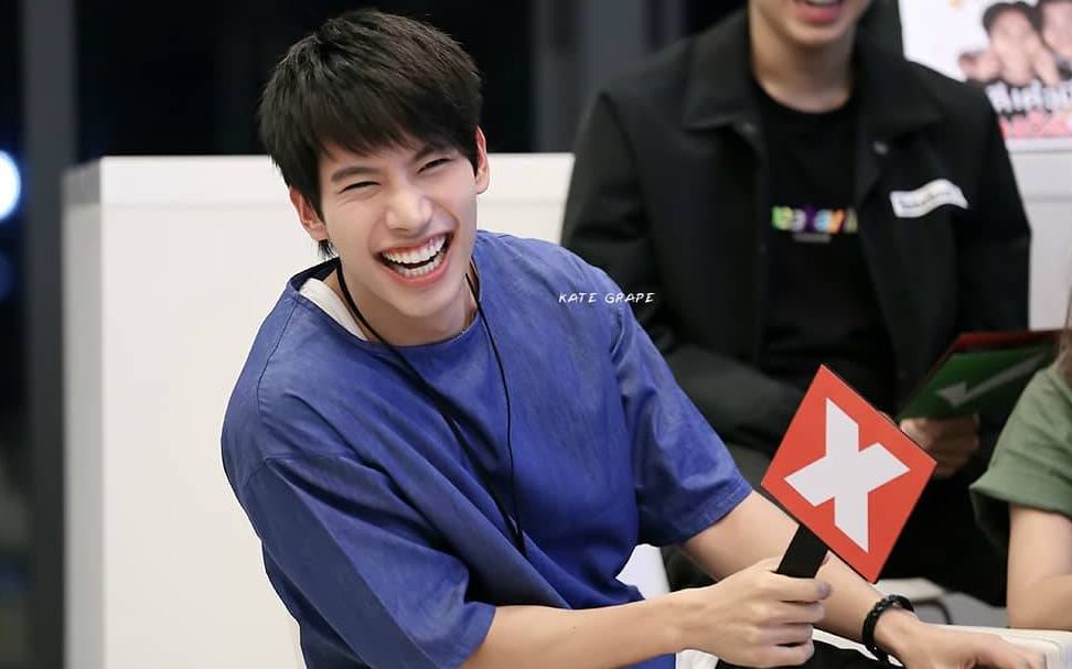 醉后爱上你2 korn爸爸满嘴跑火车,害怕他因光白腿被强上?