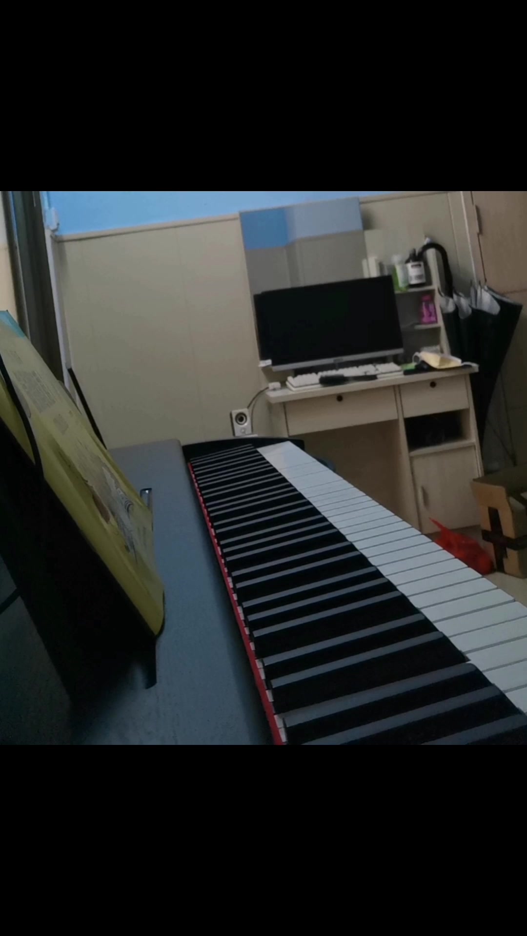 钢琴入门一个月,试弹小跳蛙