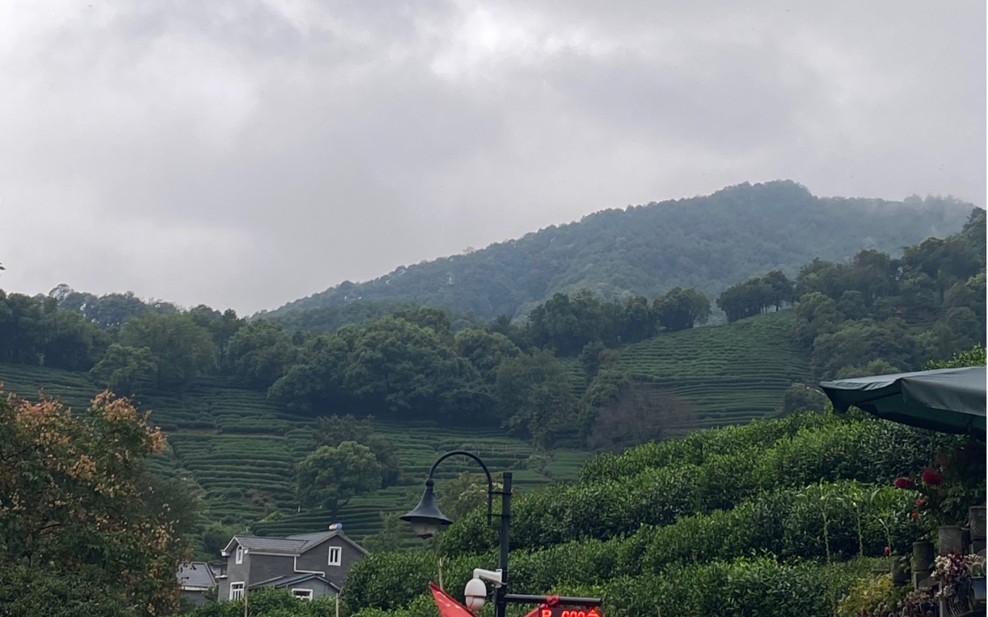 [图]空山新雨后，天气晚来秋。