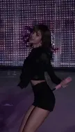 Tải video: lisa：我绅士吗  肉肉：你是说手rosélisablackpink