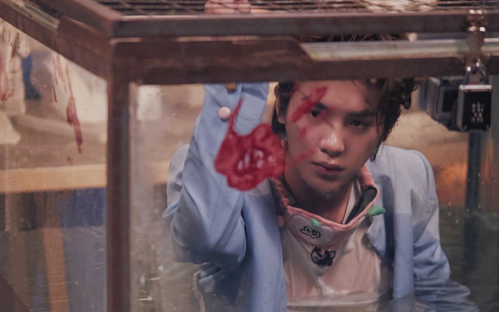 被人推下楼梯关进水箱陶小凡本该熠熠生辉的人生被他们给毁了