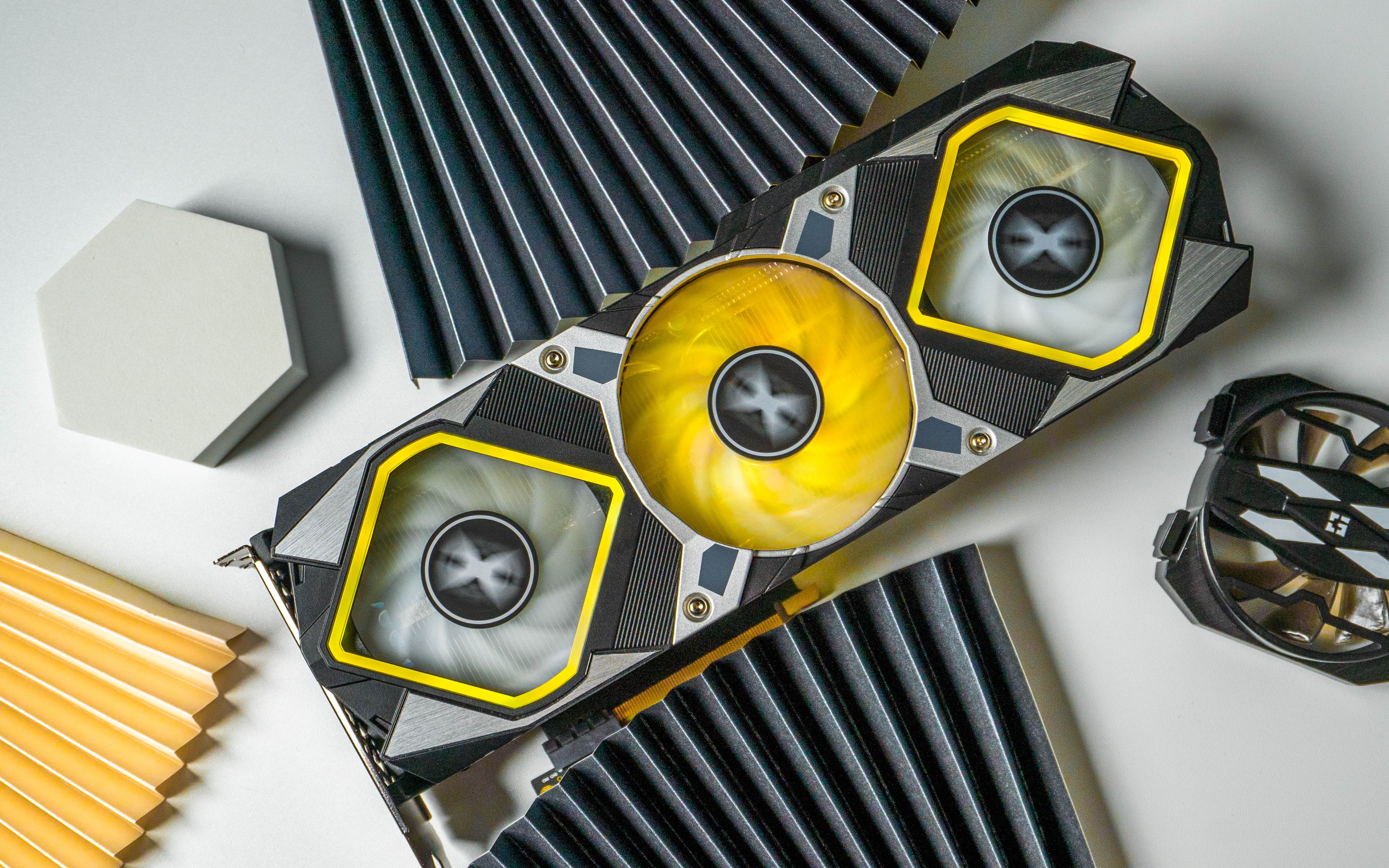 1分钟了解耕升3080炫光