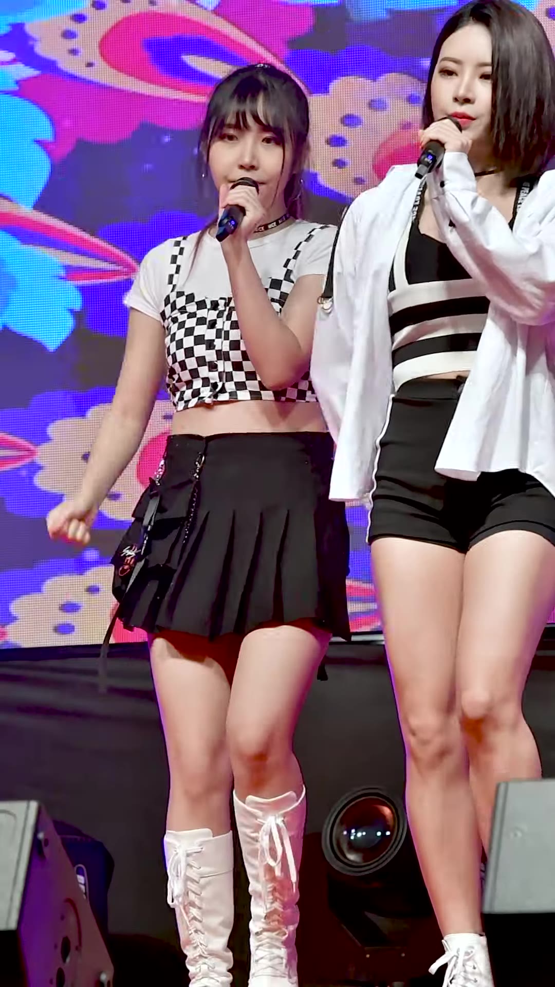 4k 韩国女团 pinkfantasy 191013 演唱会现场热舞饭拍1