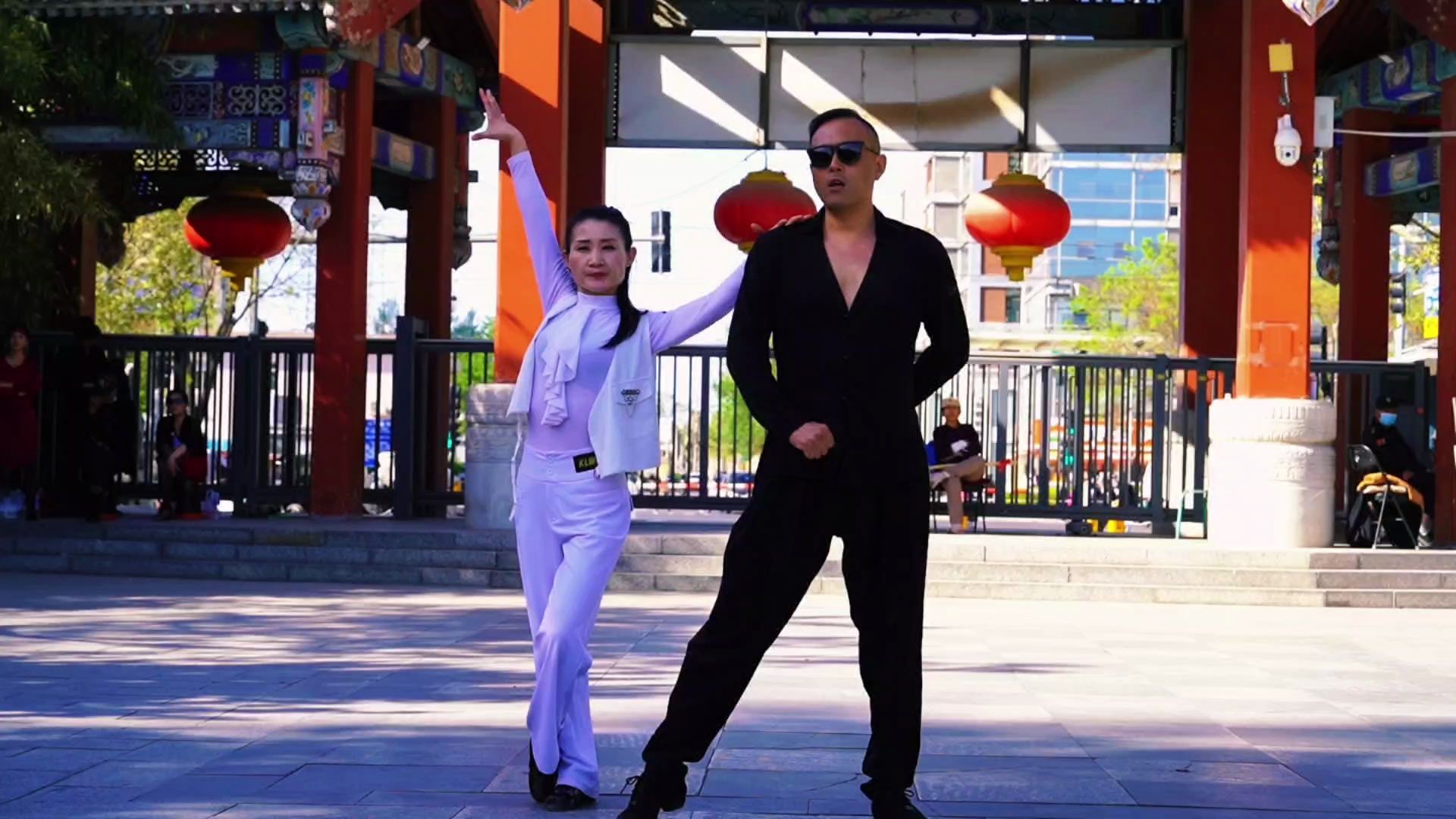 天津波波和北京美哒哒表演吉特巴《画你》歌好听,舞更美