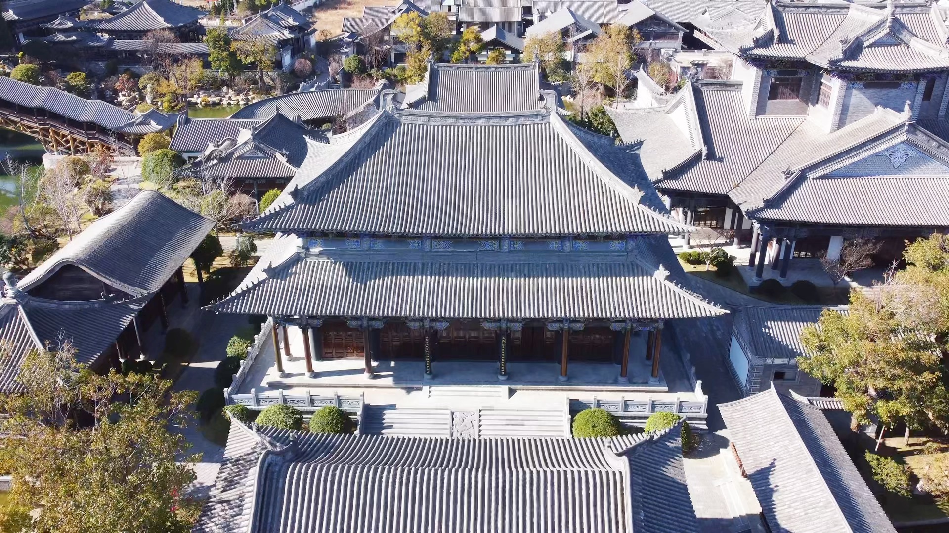不到园林怎知春色如许三月踏青来春色盎然的垒翠园看看吧就在大理古城
