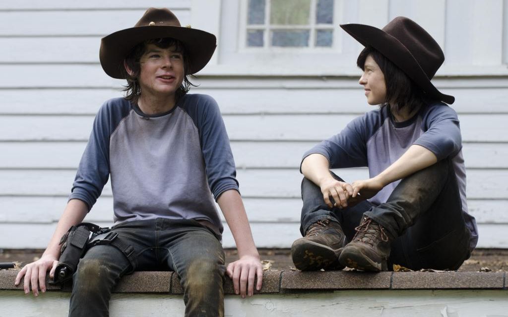 行尸走肉核心角色虐心意难平名场面-carl 少主卡尔之死