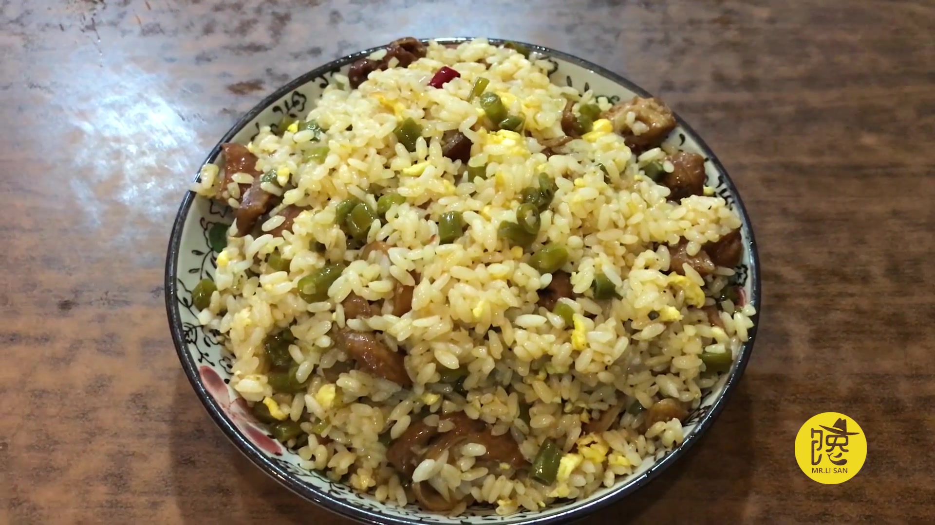 南京爆红的爱马仕炒饭,最贵27元一份!从三轮车到开店一年时间