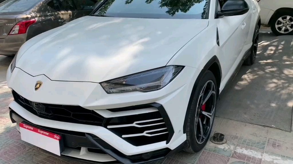 星空顶#兰博基尼urus_哔哩哔哩_bilibili