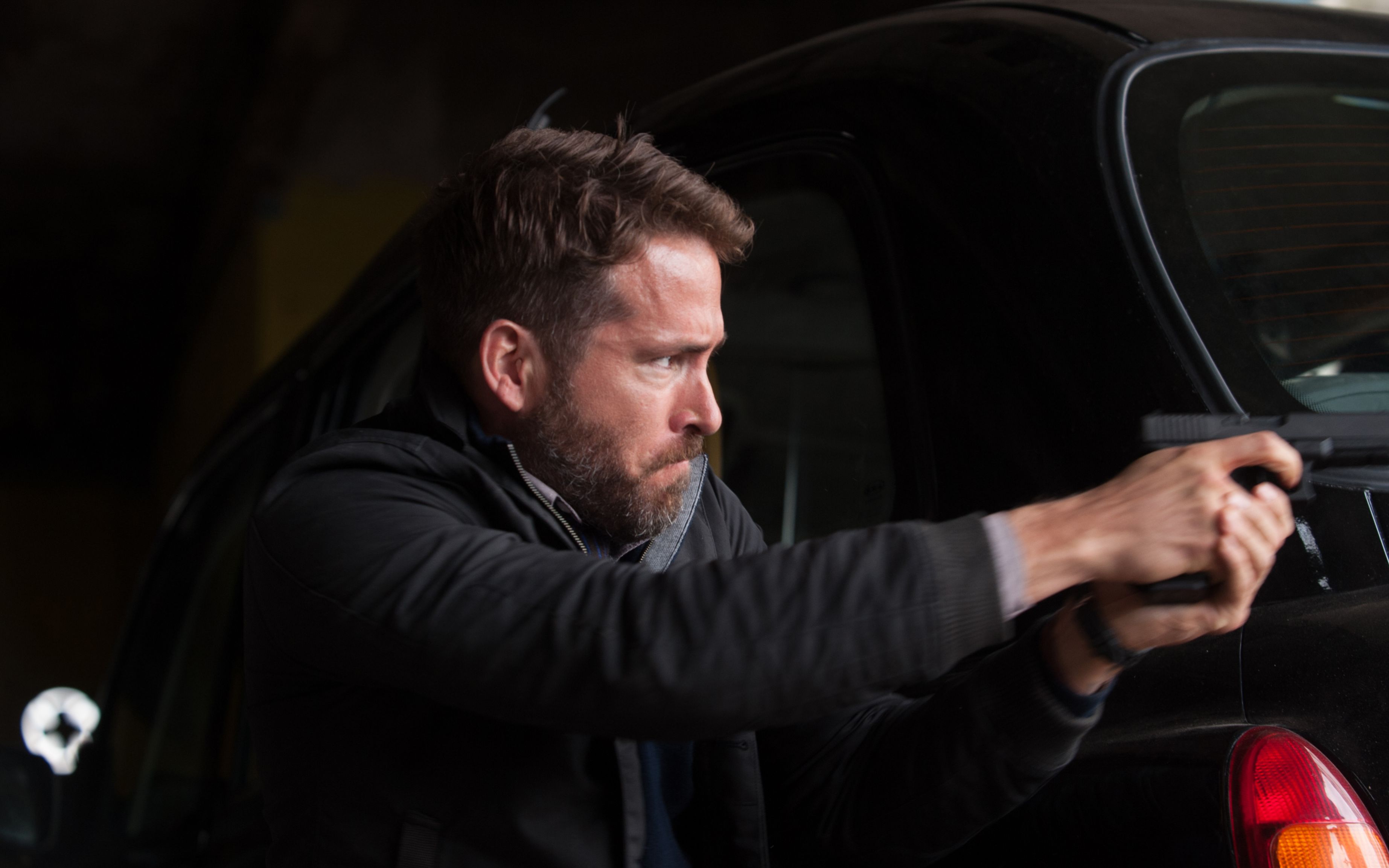 【超脑48小时】特工出任务遇难,结果记忆被植入囚犯脑内.