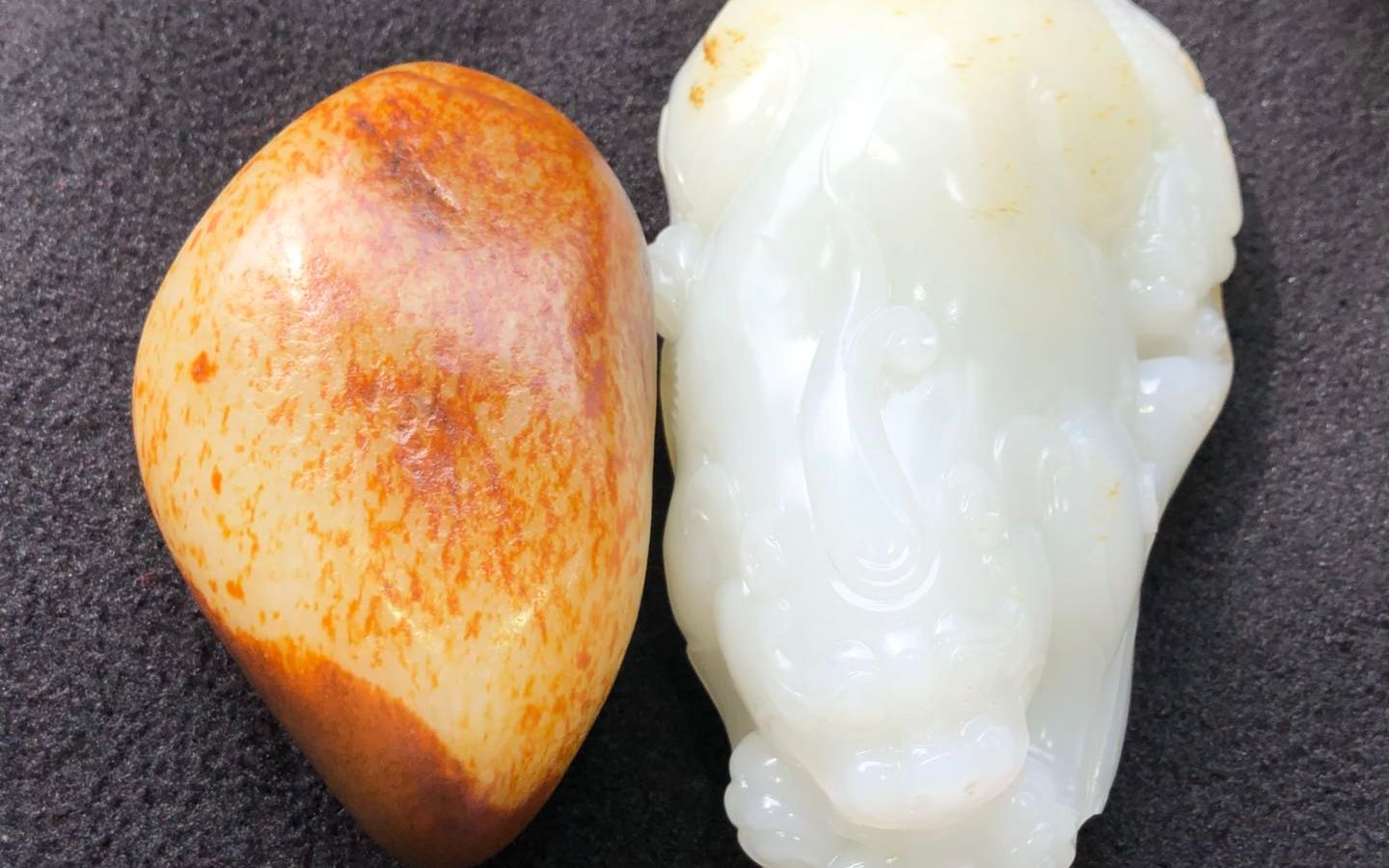 震惊:50万的和田玉籽料原石与成品谁升值更快?