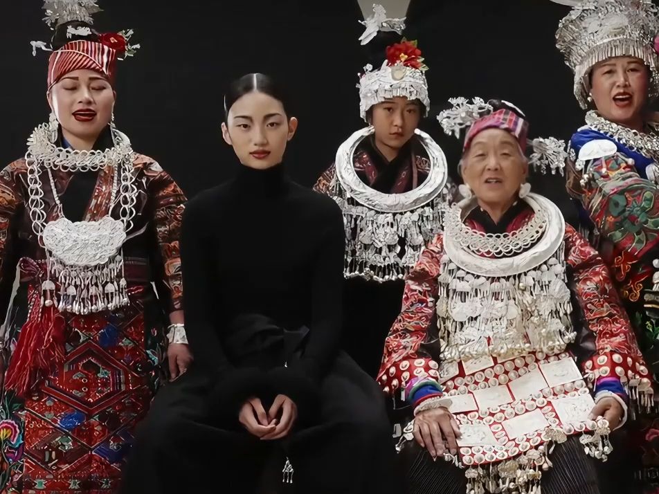 咱中国人的民族服饰,时髦起来不得了