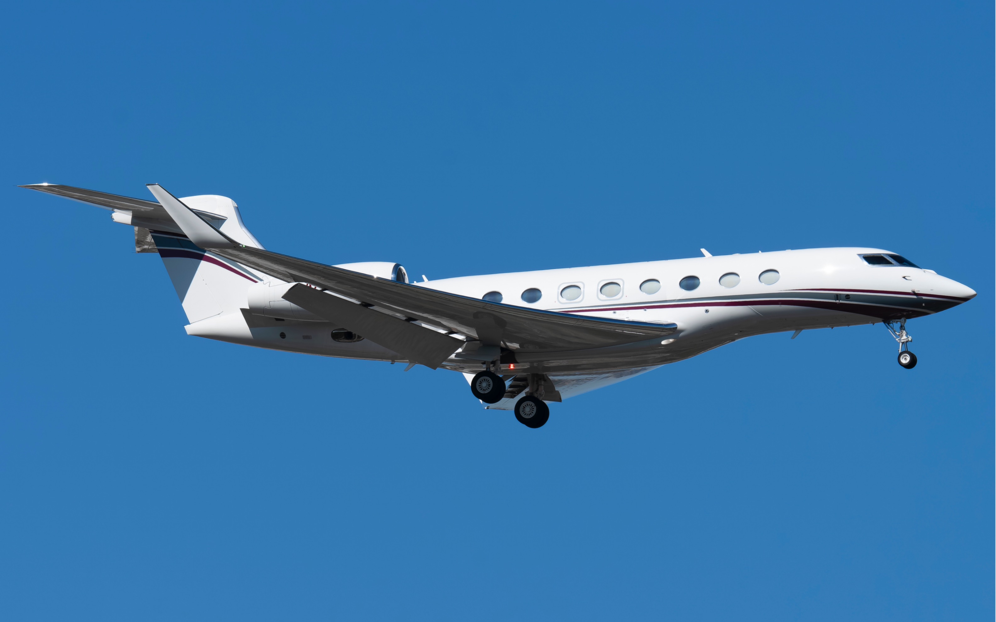 梅西乘公务机到达北京