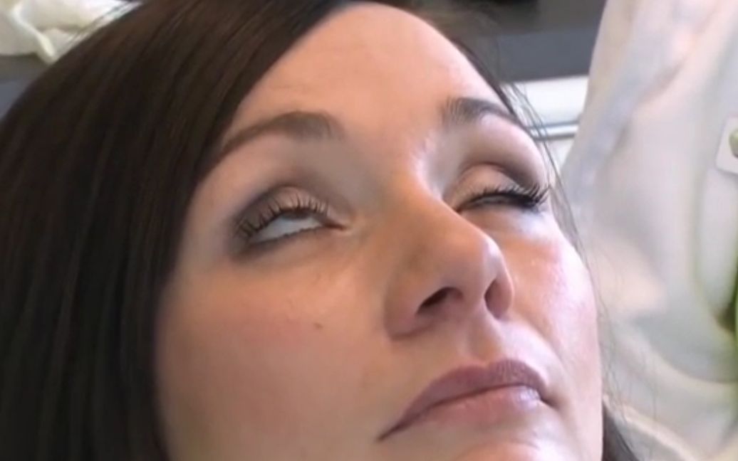 美女被催眠 B站