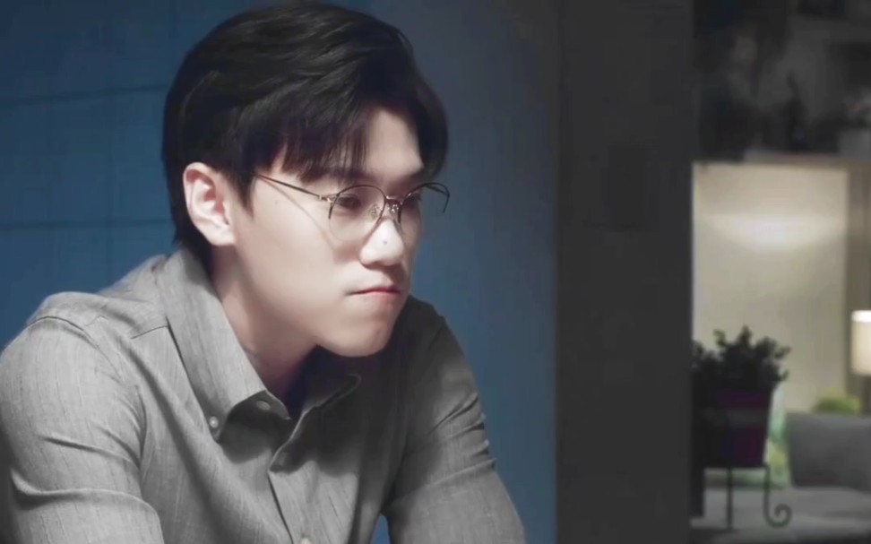 在被喂粥那里,心情应该和魏之远回来挑眉那里一样开心吧,魏谦,除了