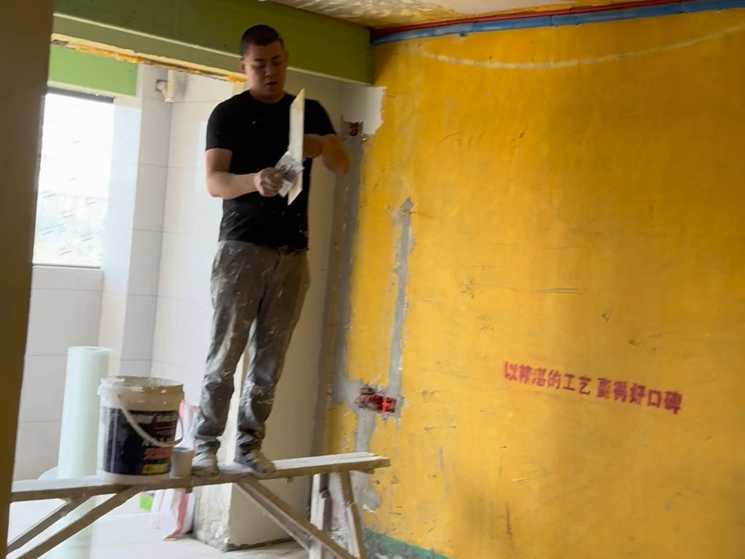 干窑澜庭花苑油漆工师傅开干#奋斗青年 #装修工地打卡 #施工现场实拍