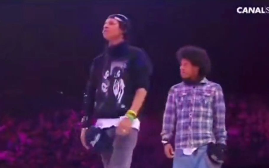 韩宇阿K VS les twins𐟘†battle收录JD经典赛事的一场16进8!哔哩哔哩bilibili