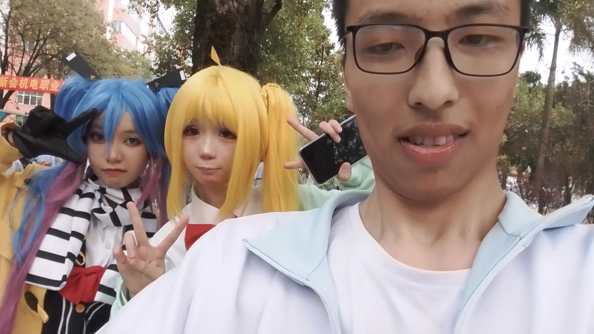 在学校遇到了虹夏妈妈