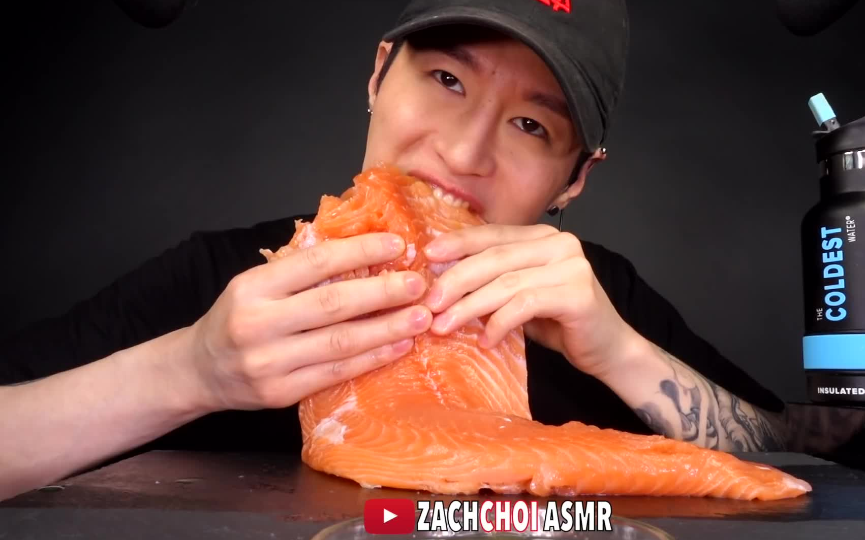 zachchoi吃超大三文鱼刺身