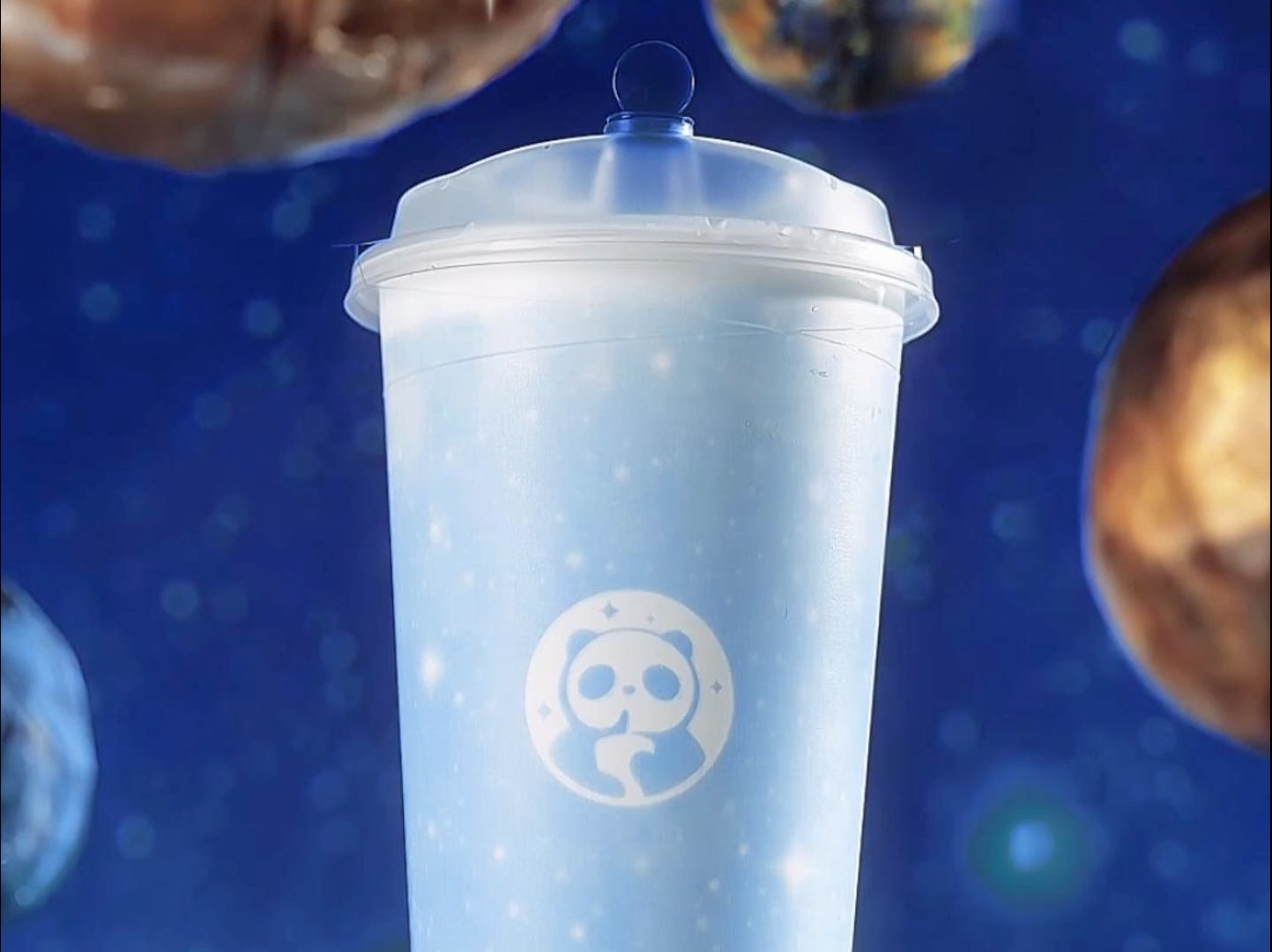 在寝室把奶茶拍的喝不起!