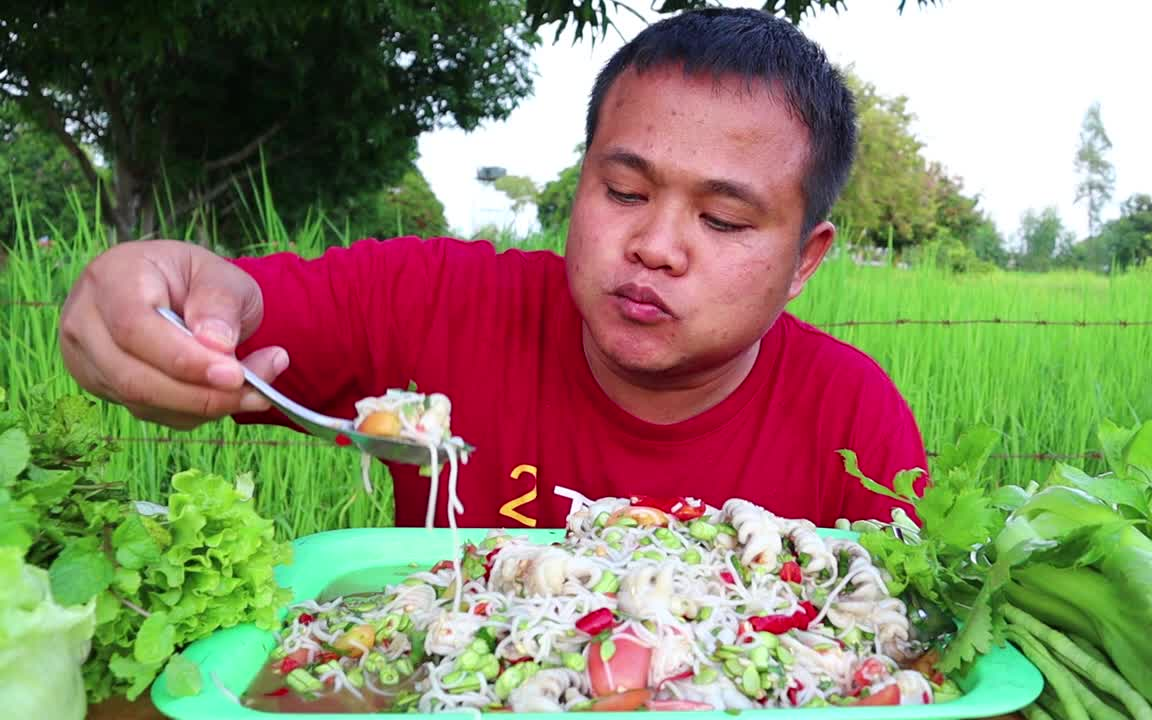 泰國美食**黑哥 海鮮豆角米粉