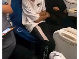 小小年纪就要顶天立地了