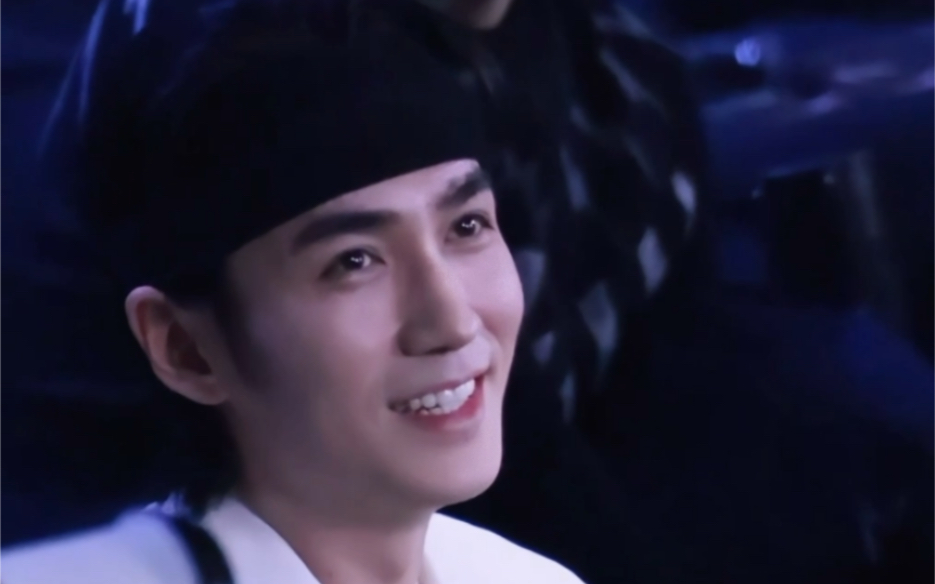 【朱一龙】被人夸就会害羞可是笑容明艳超漂亮啊!