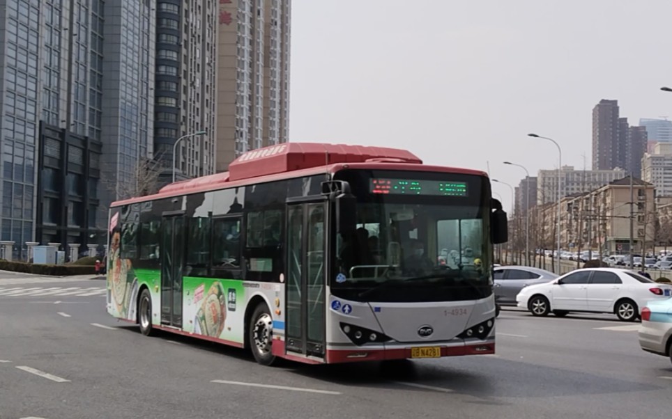 大连公交28路比亚迪k9fe通过星海广场