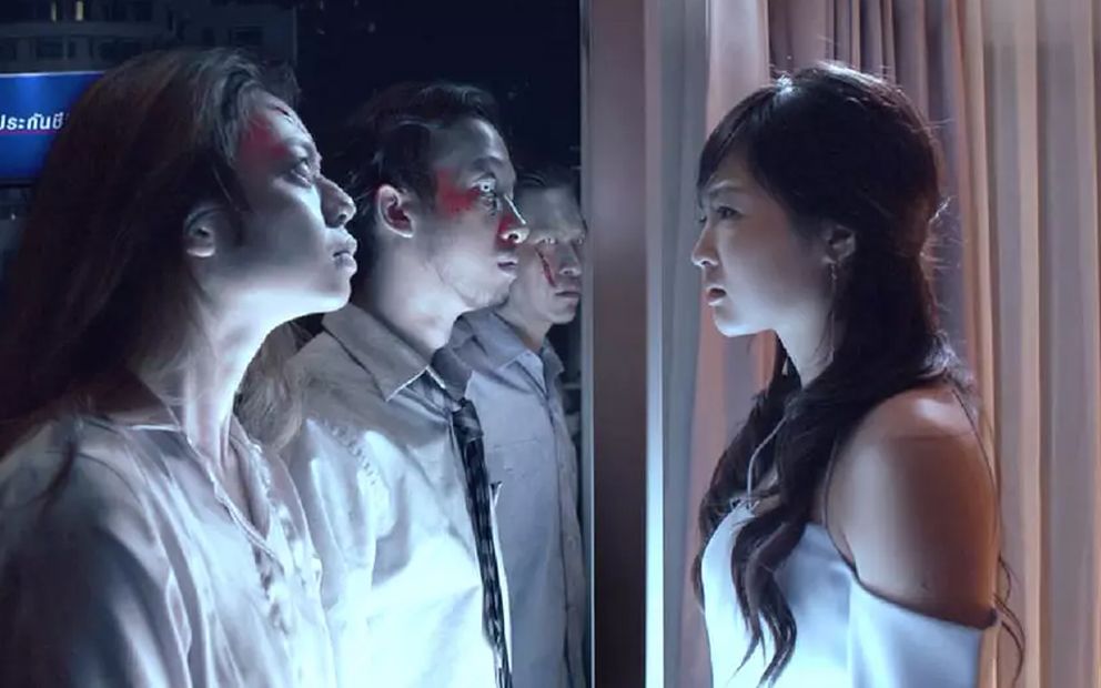 夜晚三点半5分钟带你看完泰国高颜值恐怖电影灵触