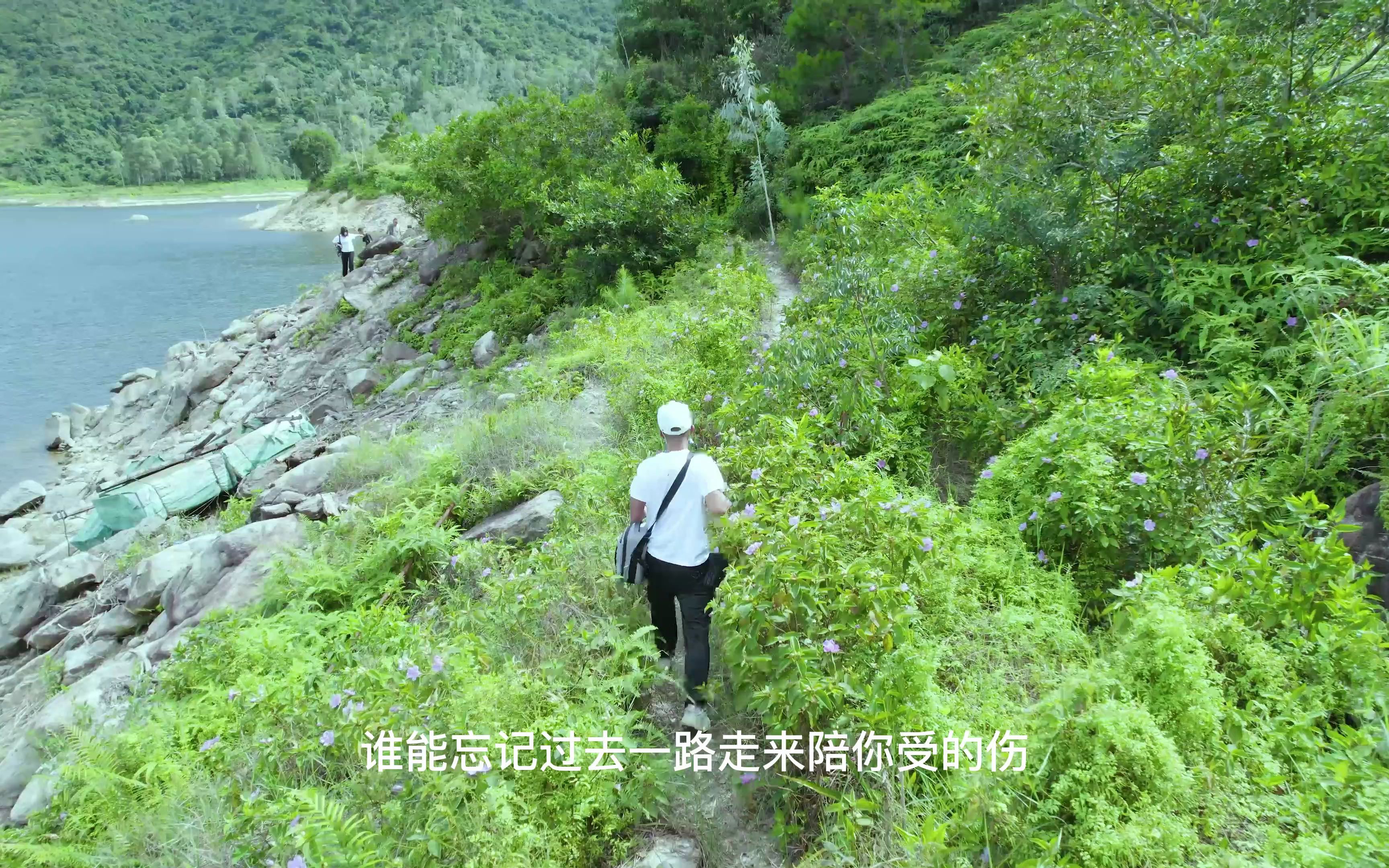 [图]生活就是泥沙俱下，鲜花和荆棘并存。