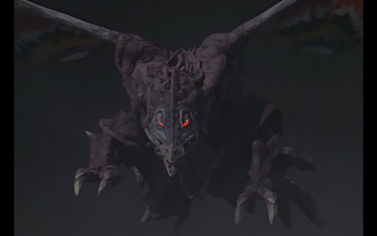 迪迦奥特曼中最绝望的时刻黑暗支配者降临全世界笼罩在黑暗中全球被怪