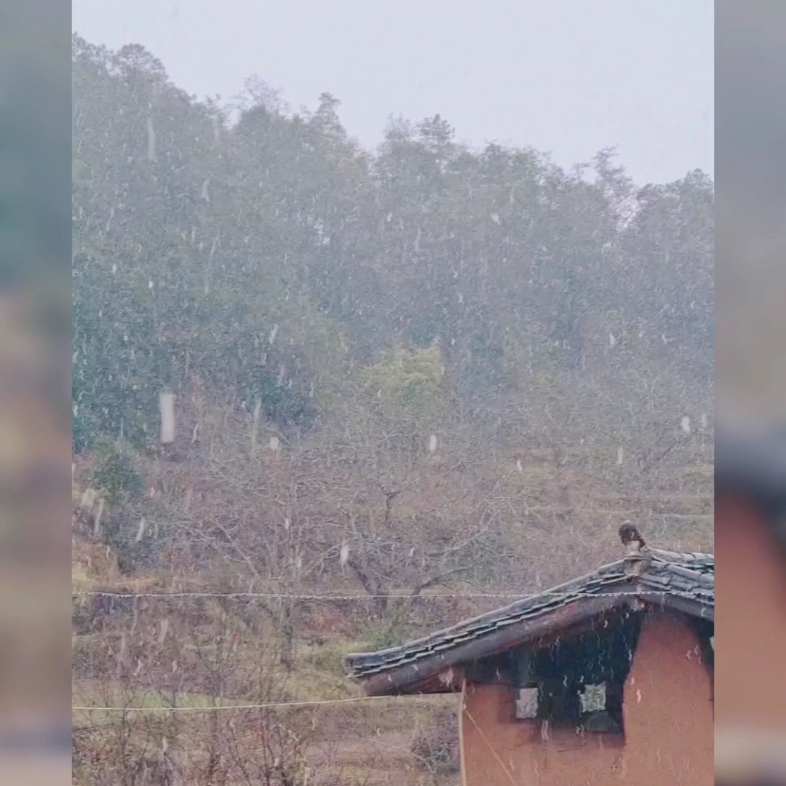 [图]在云南一个小山村，我邂逅了一场山雪