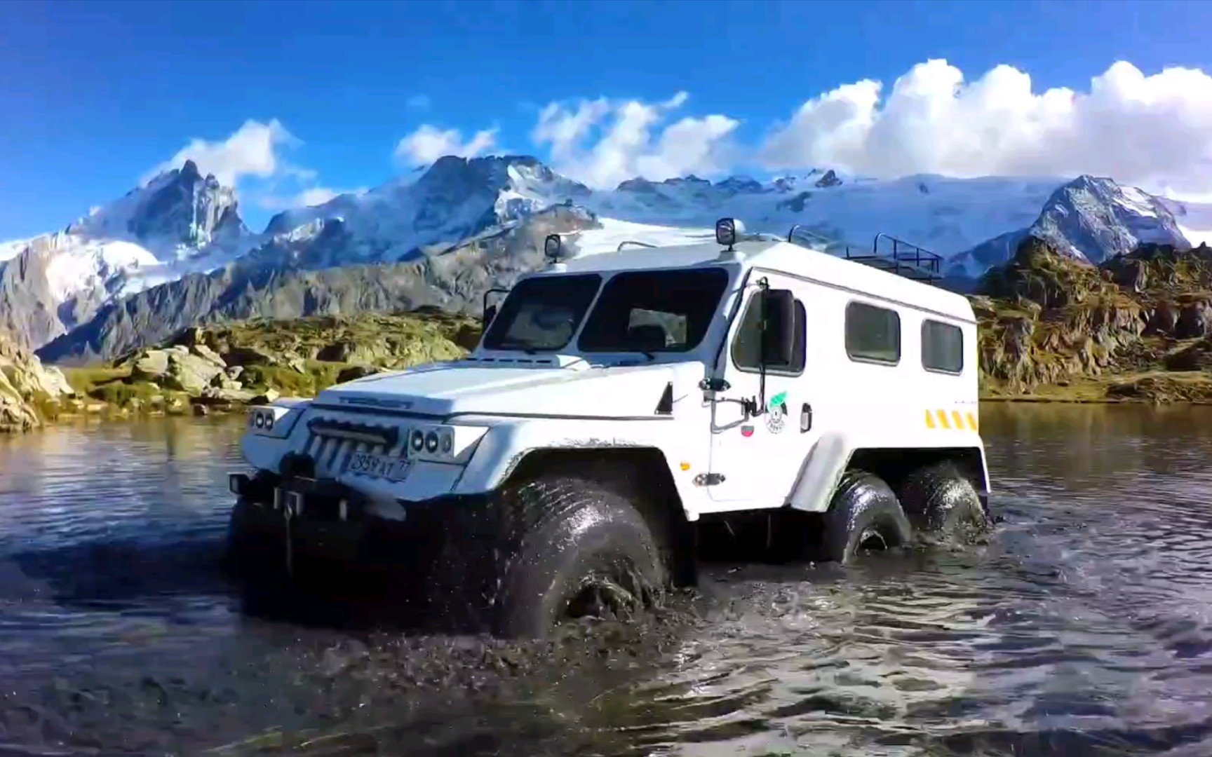 《雪地奔驰》yar_87车辆原型——trecol-39294d 6×6全地形越野车在