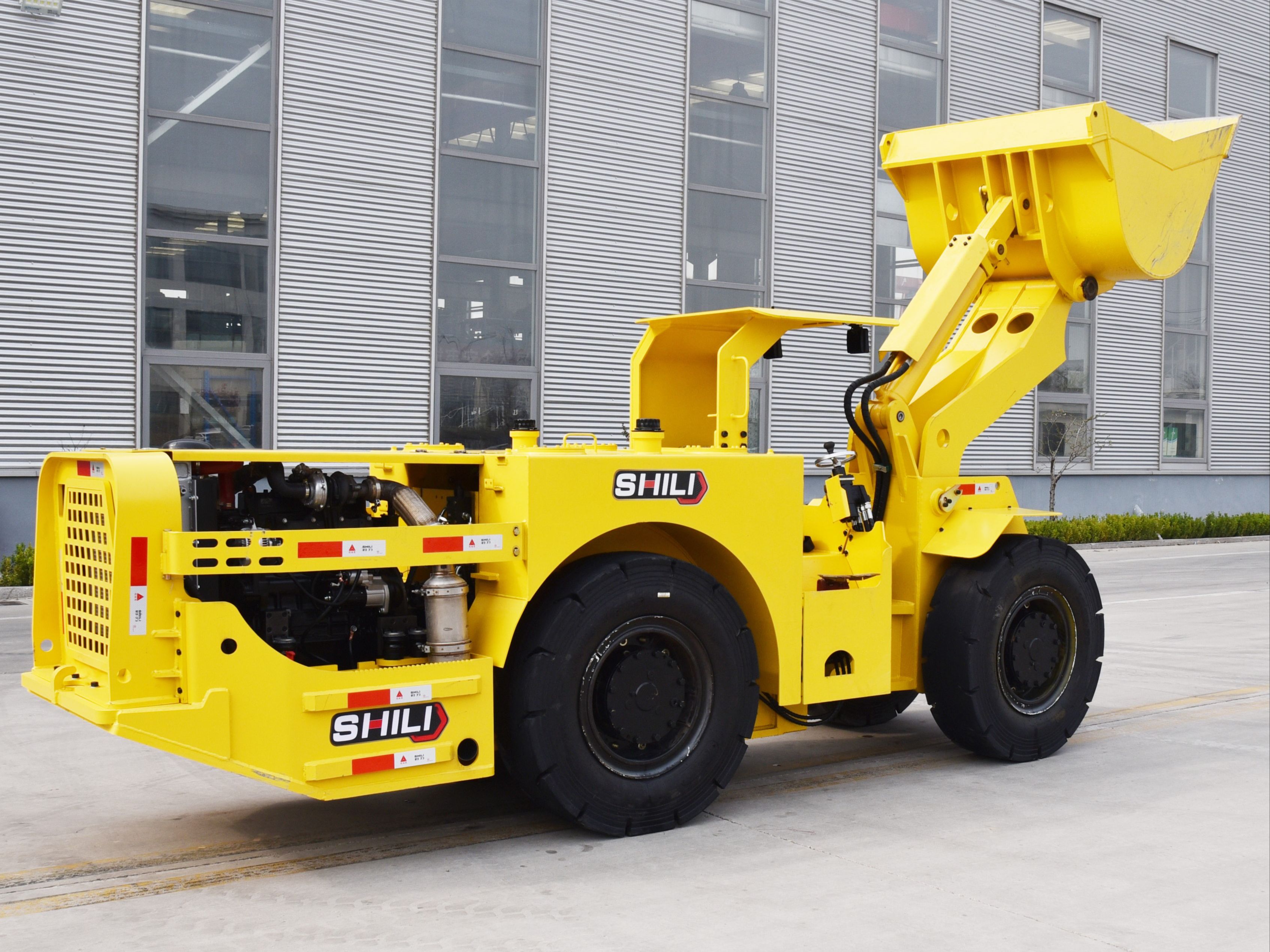 时力1方井下柴油铲运机,低油耗动力强