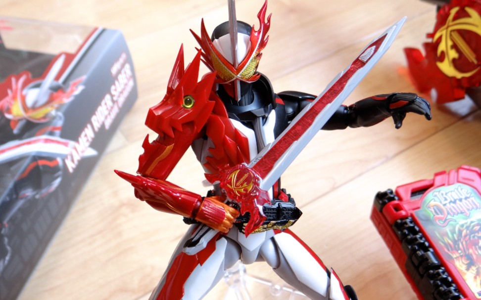 shf假面骑士saber把玩视频转自youtube原作者レオンチャンネル