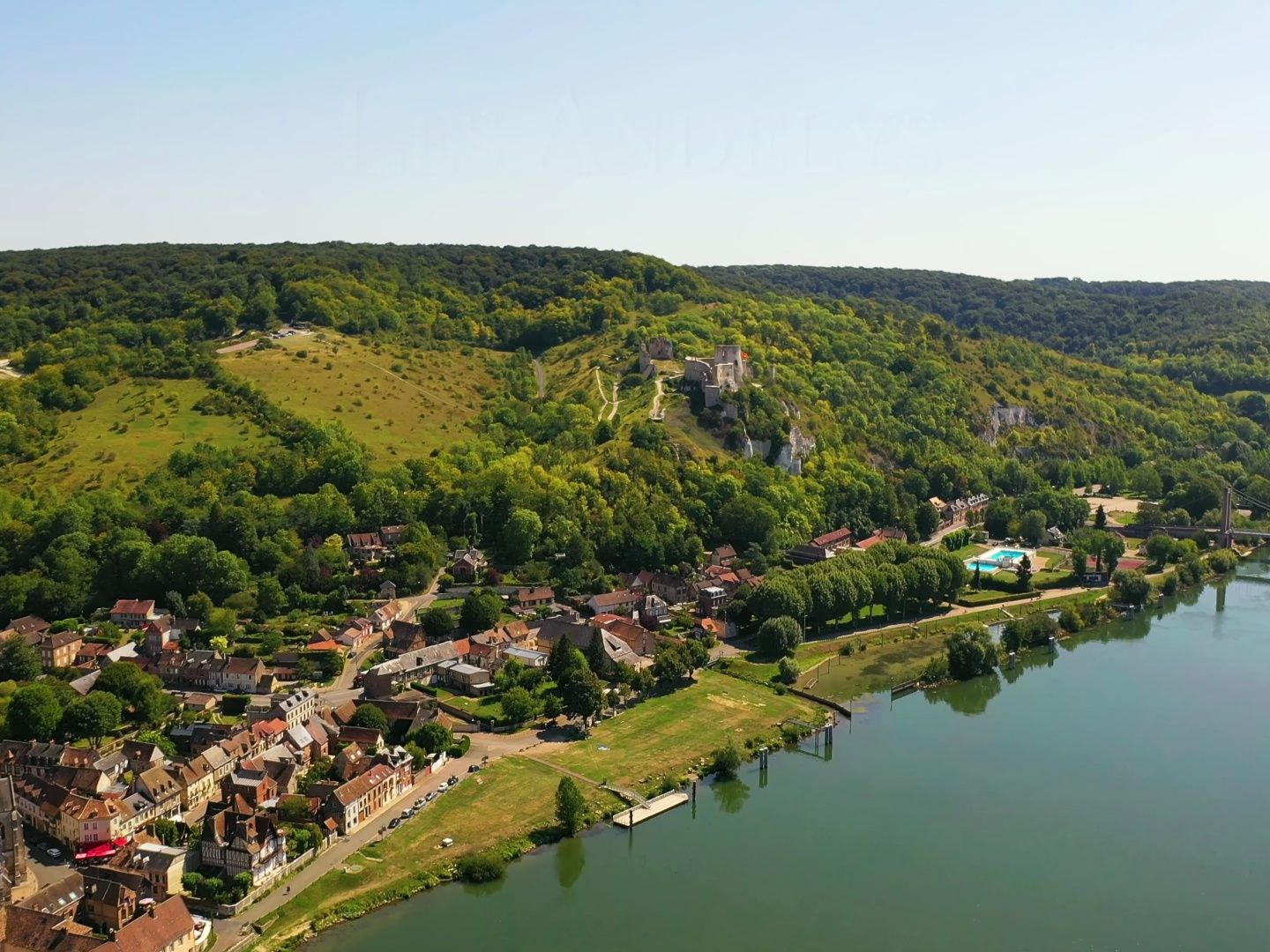 旅游攻略:诺曼底十大旅游景点 - 旅游指南