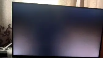小伙的红米4k显示器到货了真高兴了，一打开游戏高兴不起来了