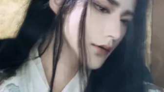 “你像绝世牡丹隐入画轴里”